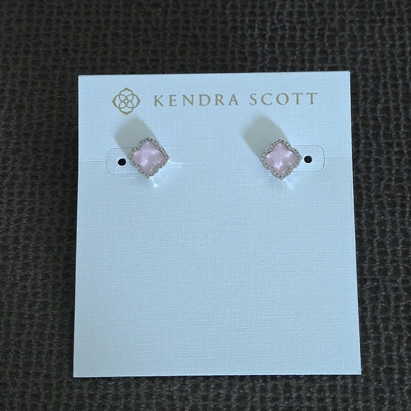 Kendra Scott "Mallory" Rose🌹 Quartz Stud Earrings - NWT - Picture 4 of 16
